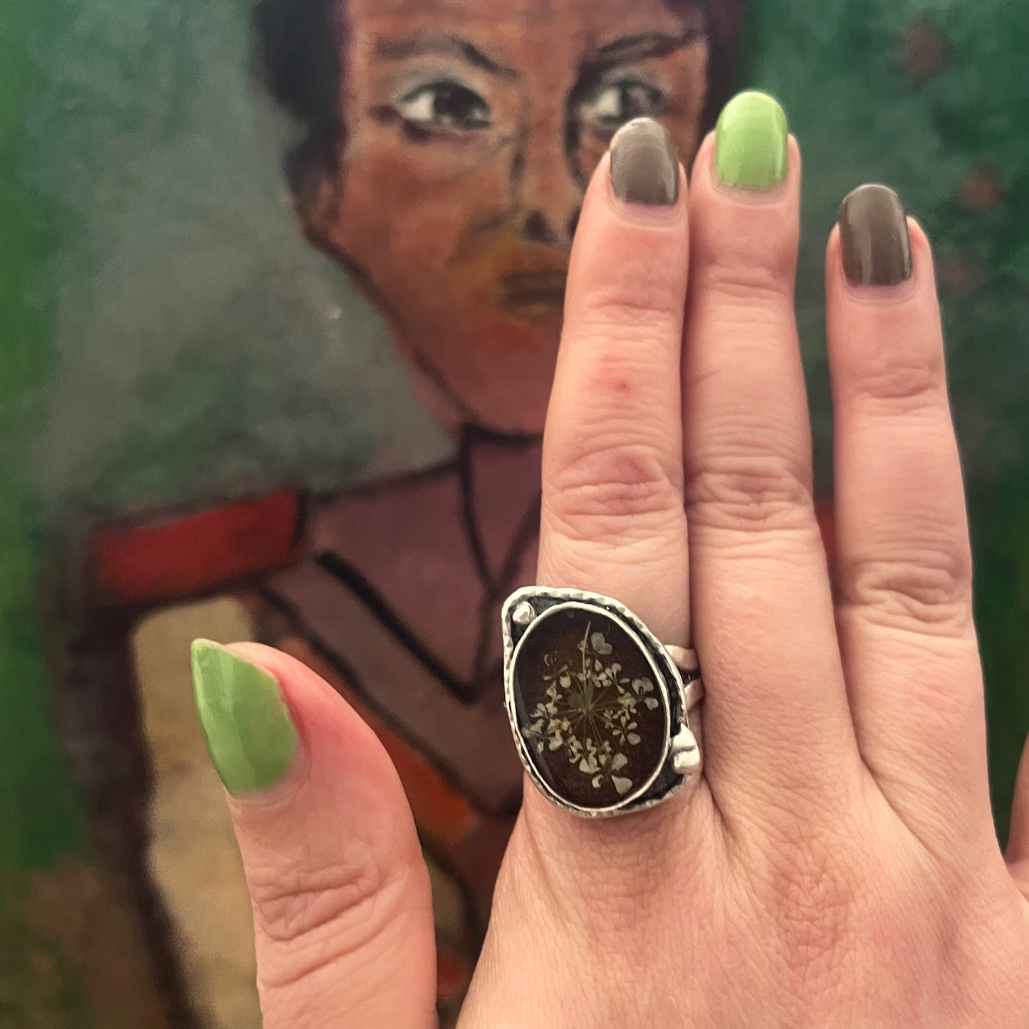 Asymmetrical cosmos ring
